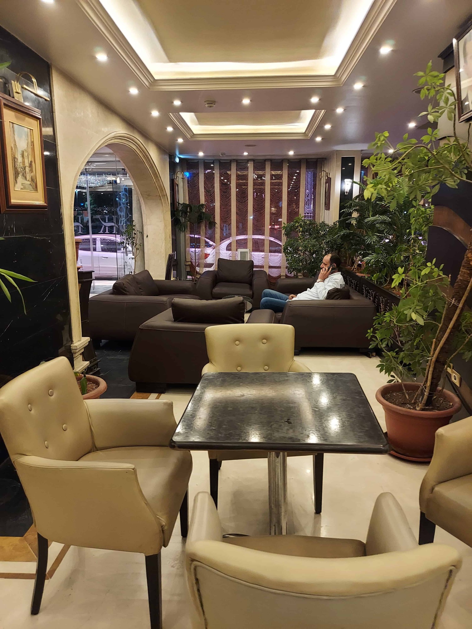 Aleppo Palace Hotel guest room