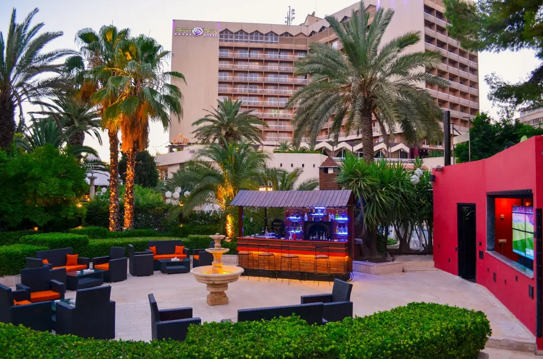 Dama Rose Hotel lobby and entrance
