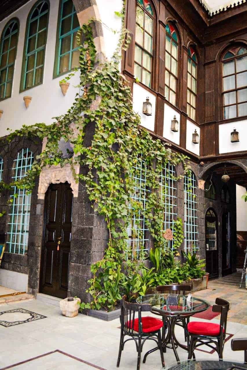 Dar Al Noor Hotel hallway and traditional architectural details